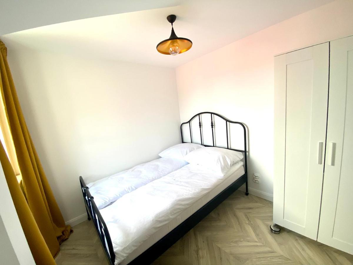 Apartament Sanok-Z Widokiem Na Rynek I Tarasem Exterior foto